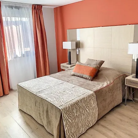 Zenao Montreuil- Croix De Chavaux Apartment *