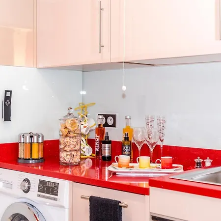 Zenao Montreuil- Croix De Chavaux Apartment *