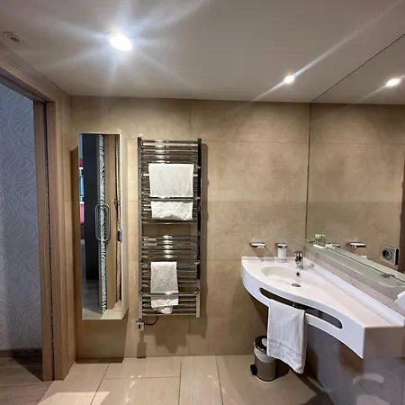 Résidence Service Senior Sully Paris Montreuil * Montreuil (Seine-Saint-Denis)
