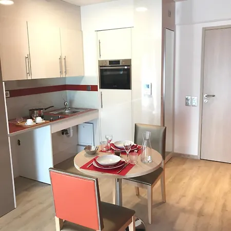 Zenao Montreuil- Croix De Chavaux * Montreuil (Seine-Saint-Denis)